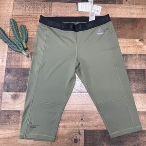 NWT Reebok Green Speedwick Precision RNF Capris